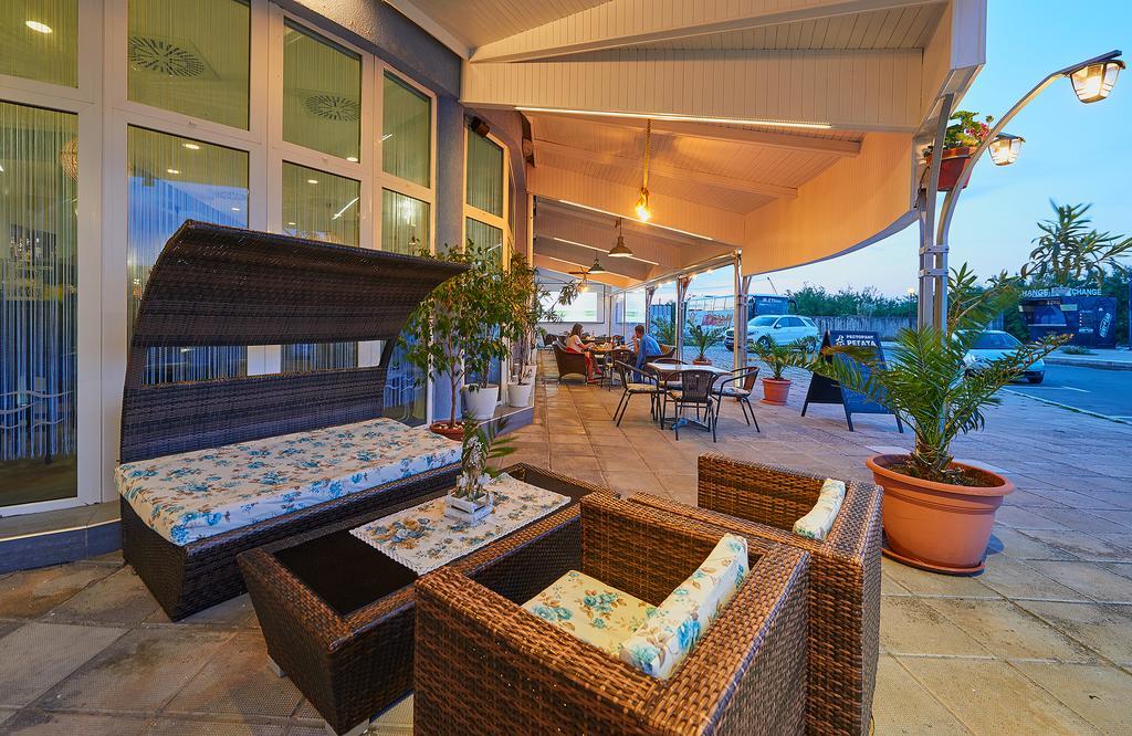 Family Hotel Regata เปาโมเรีย ภายนอก รูปภาพ