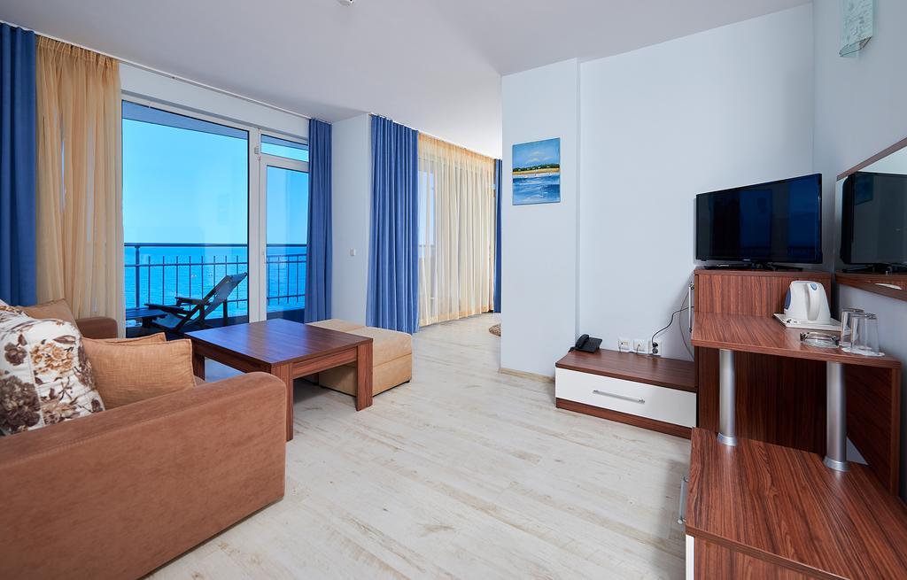 Family Hotel Regata เปาโมเรีย ภายนอก รูปภาพ